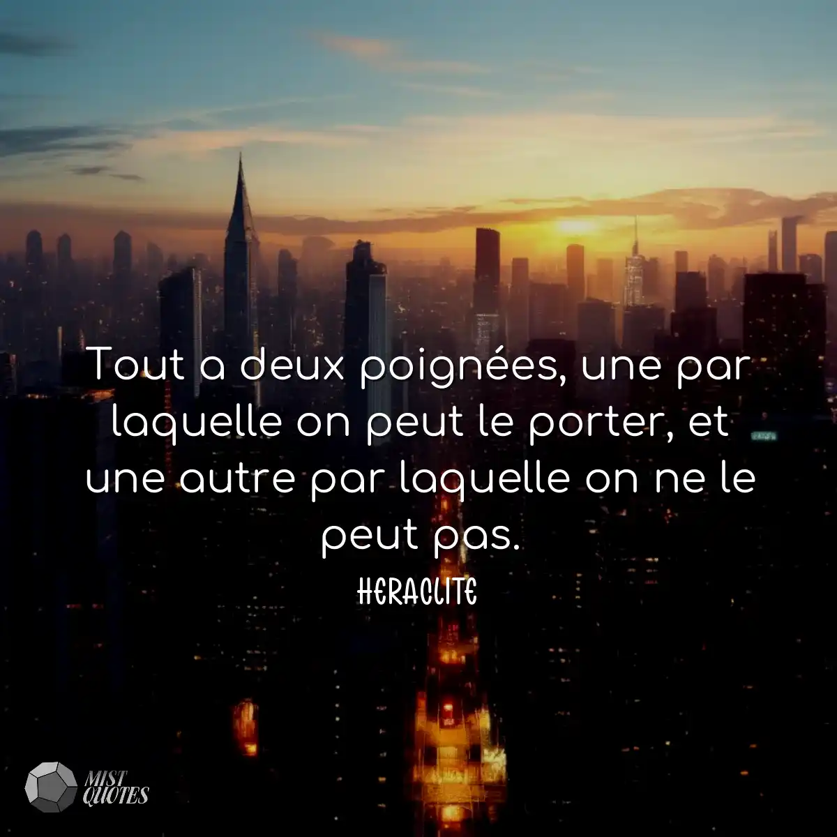 Tout a deux poignées, une par laquelle on peut le 
